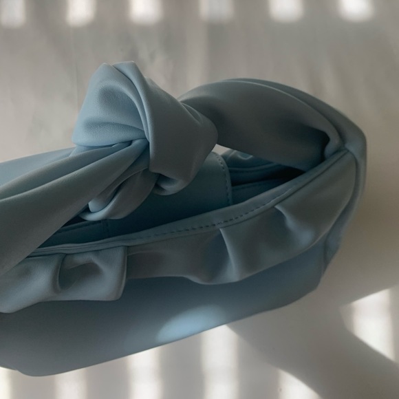 Baby blue knot handle bag - Picture 3 of 4